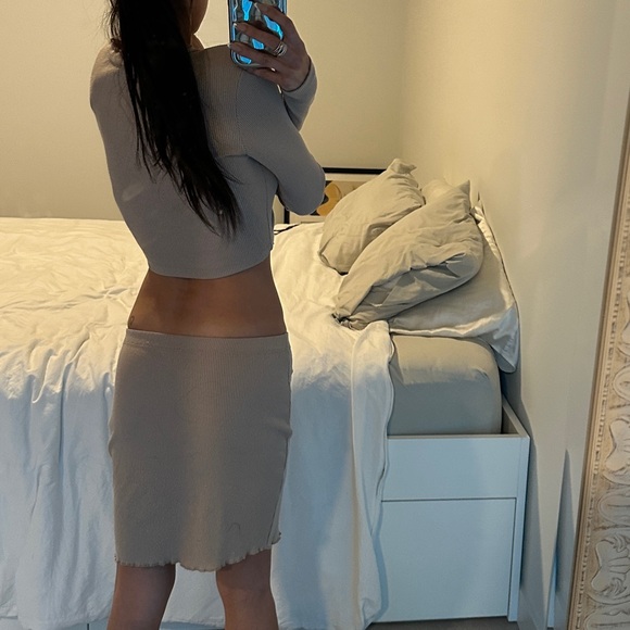 White Fox Taupe Two Piece Set - Picture 4 of 6